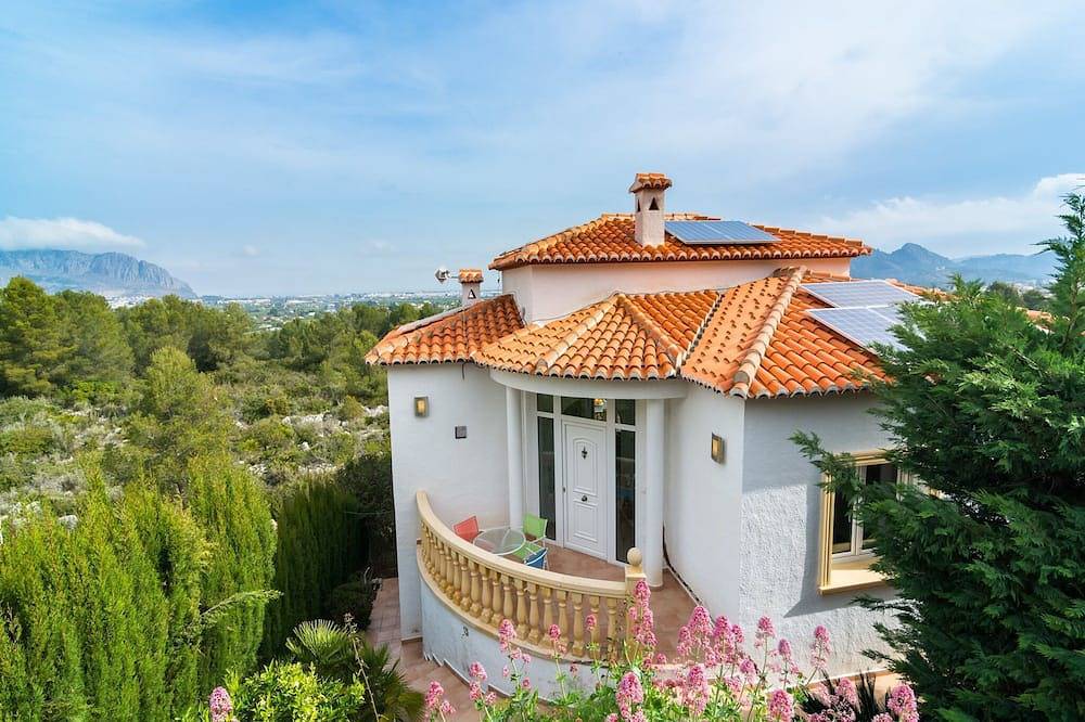 Villa en Pedreguer con Vista al Mar y Piscina in Pedreguer, Costa Blanca