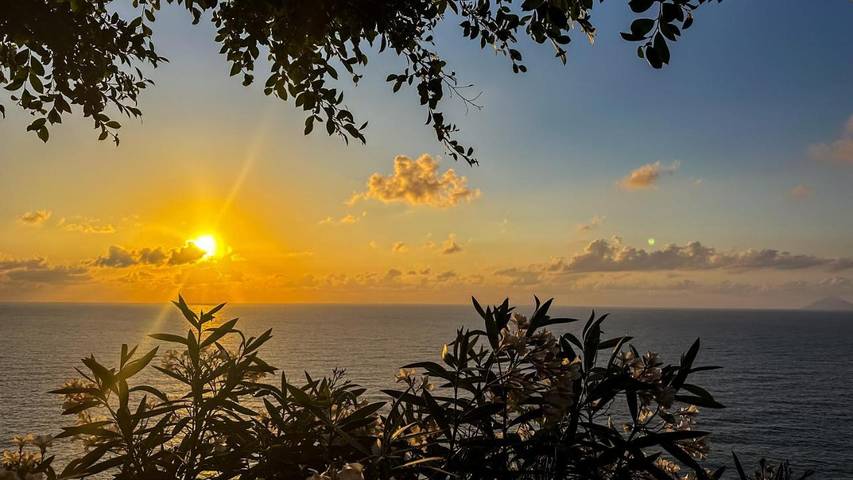 Villa per 9 persone, con piscina e terrazza nonché panorama, con animali domestici a Capo d'Orlando