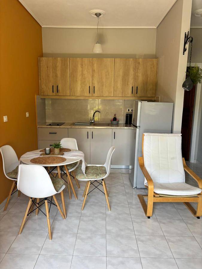 Casa vacanza per 3 persone, con giardino e terrazza, con animali domestici in Laganas