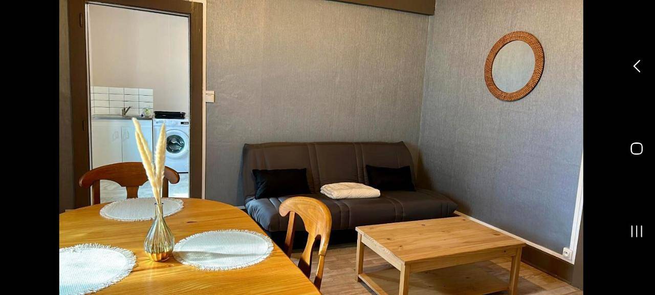 Appartement entier, One-Bedroom Apartment in Laveline-devant-Bruyères, Région d'Épinal
