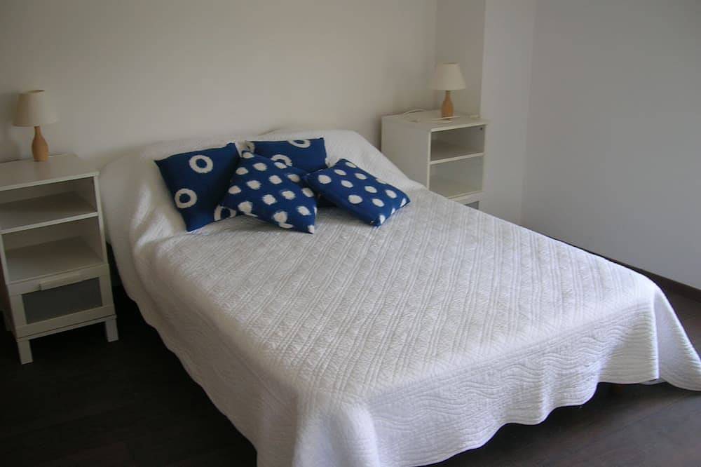 Appartement entier, Au cœur du village, appartement vue mer in Saint-Florent, Région de Calvi