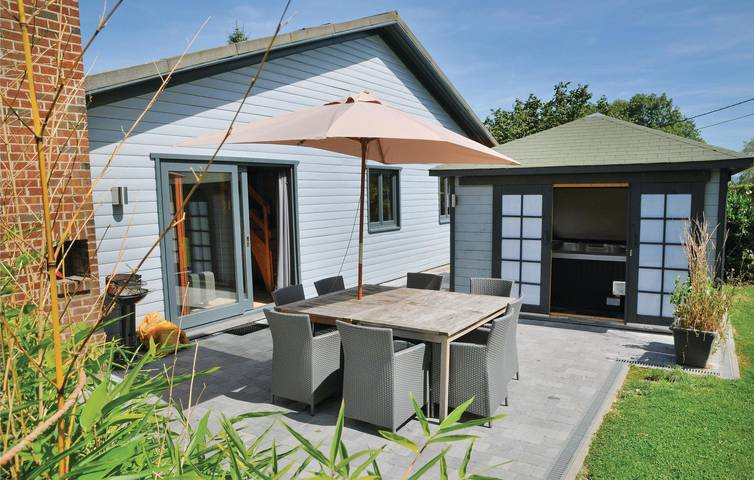 Location de vacances pour 8 personnes, avec jacuzzi et sauna ainsi que terrasse et jardin, animaux acceptés à Somme-Leuze - 2