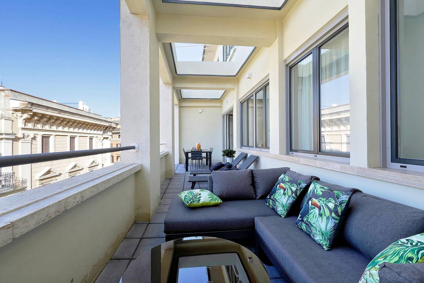 La Flavia City Suites By Halldis - Flavia 29 Amazing 2 Bdr Flat With Terrace -rome in Rom, Rom Provinz