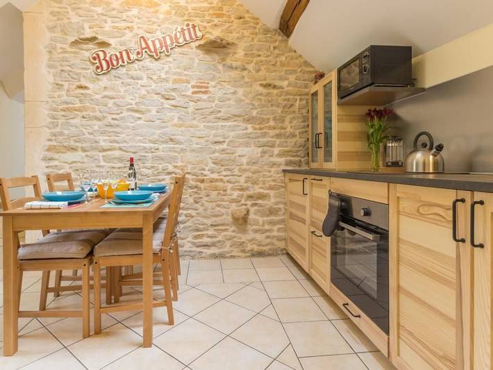 Steinhaus bei Beaune mit Terrasse und Parkplatz in Bligny-lès-Beaune, Beaune und Umgebung