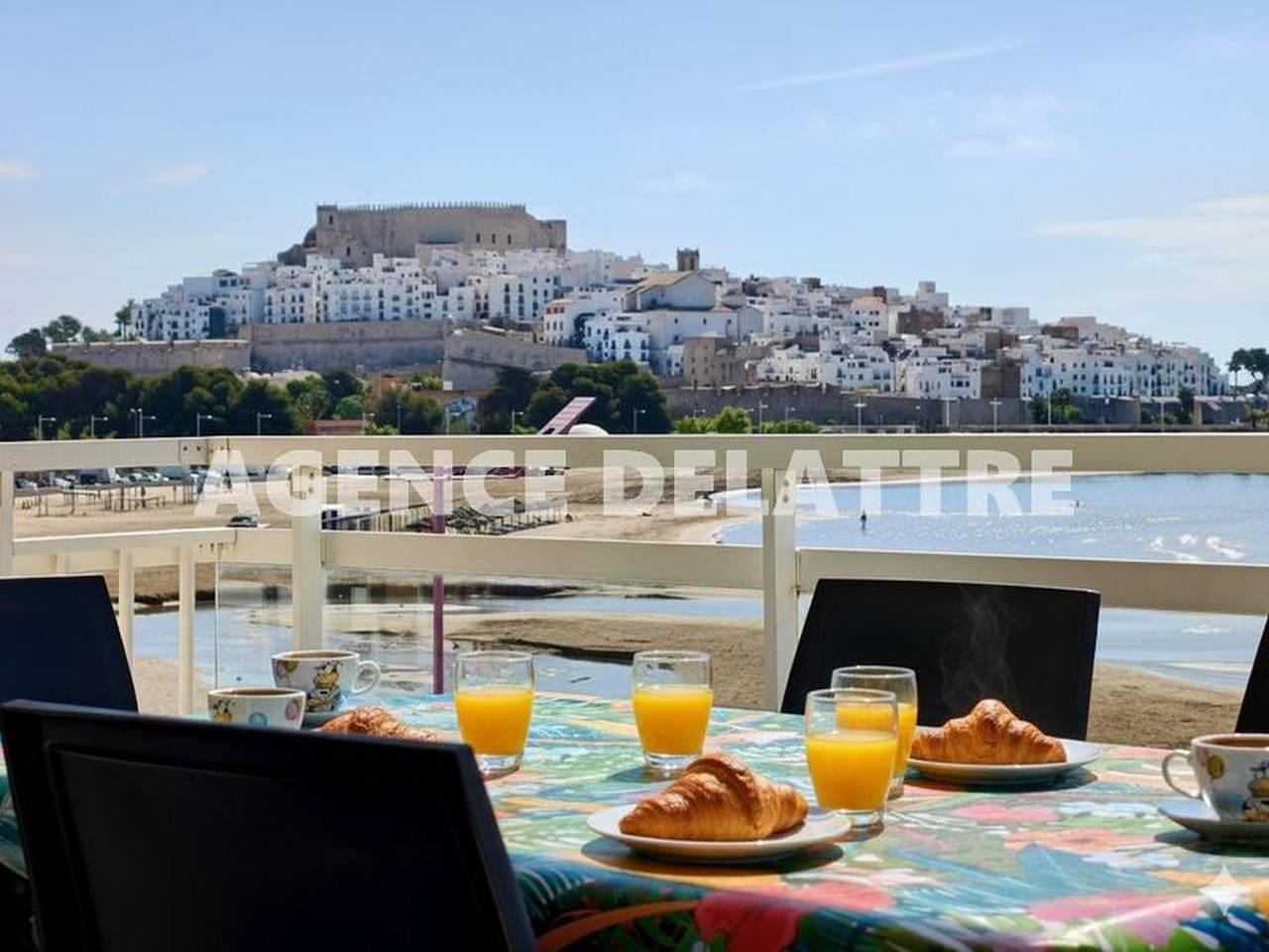 Apartamento entero, Apartamento 3 Habitaciones en Centro con Piscina y Parking in Peñíscola, Costa del Azahar