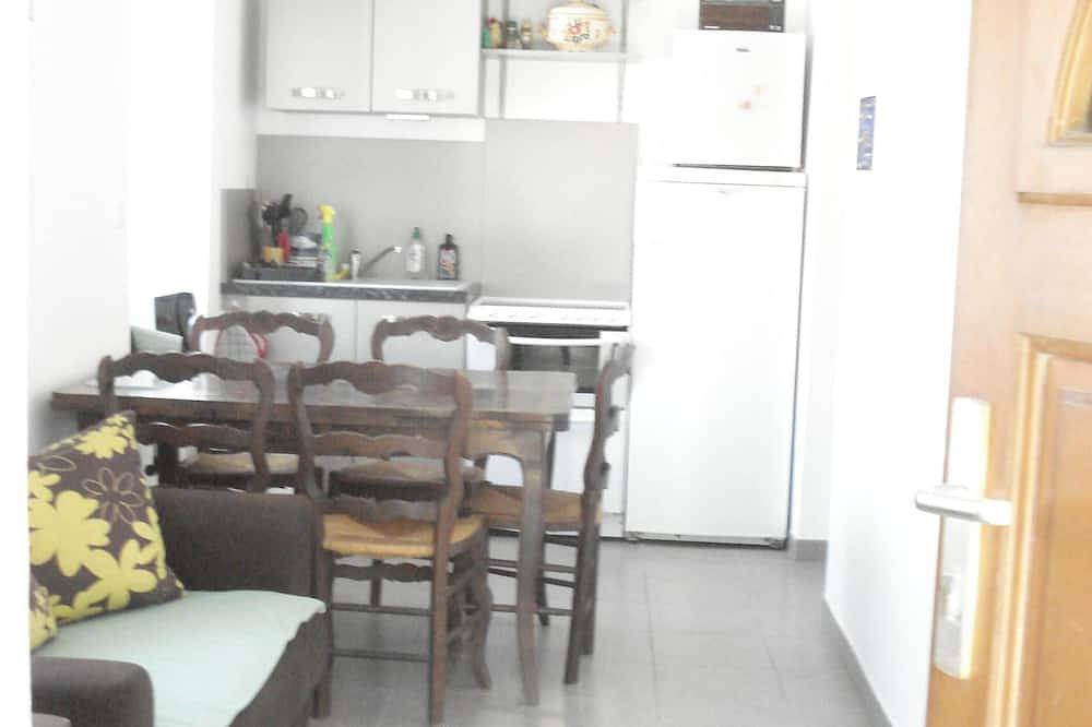 Entire apartment, Lezardrieux appart. 4/5 people seaside + garden in Lézardrieux, Pink Granite Coast