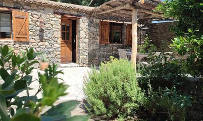 Gîte pour 4 personnes, avec jardin et vue à Serra-di-Fiumorbo