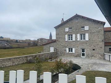 Gîte pour 8 personnes, avec terrasse en Haute-Loire