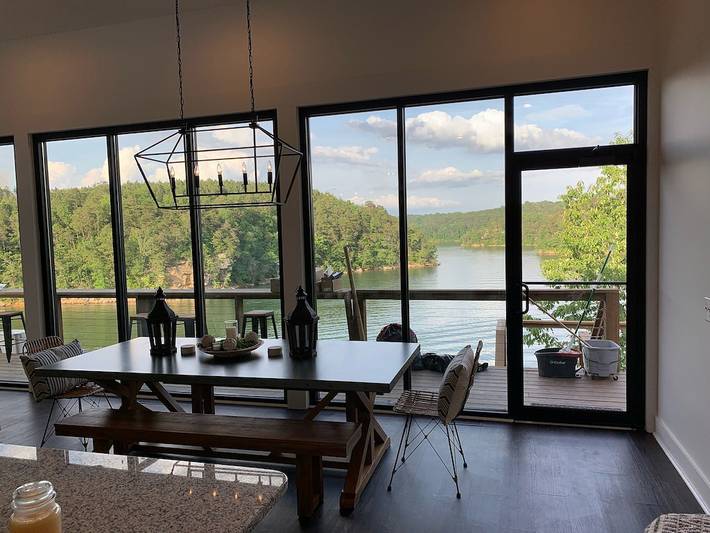 Vacation rental for 8 people, with terrace, with pets in Lewis Smith Lake