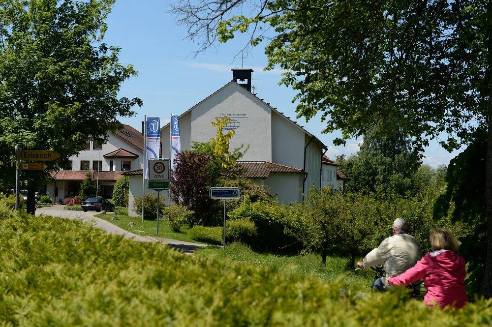Gästehaus St. Theresia - Komfort-Einzelzimmer mit Dusche und Wc in Eriskirch, Region Bodensee-Oberschwaben