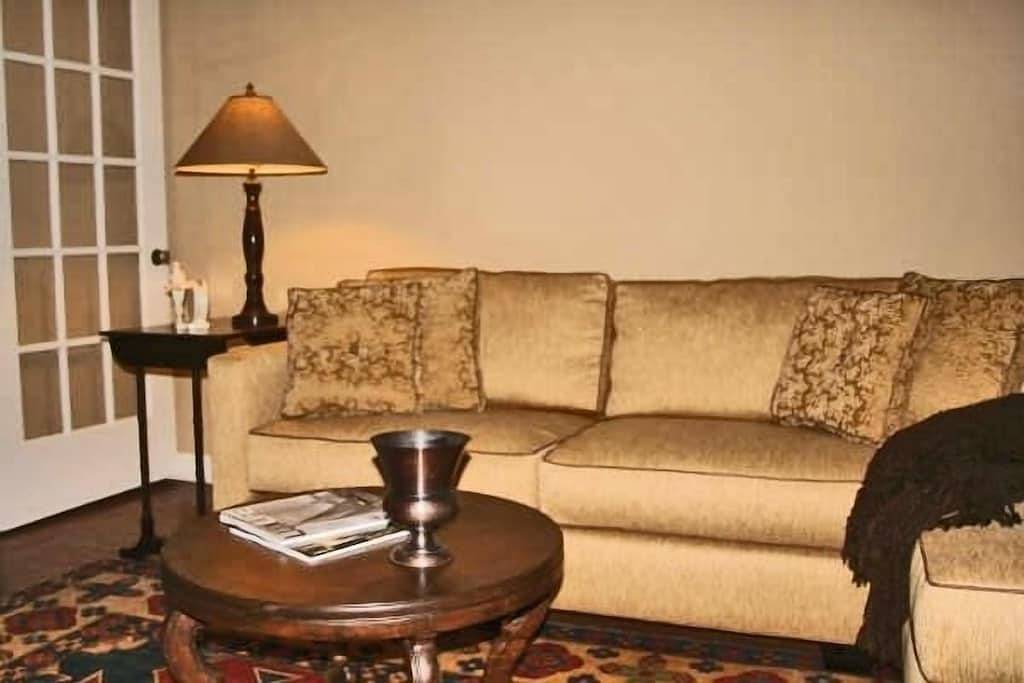 Massa Cottage ~ Gehen Sie in die Innenstadt von Napa ~ Bocce Court in Napa, Napa Valley