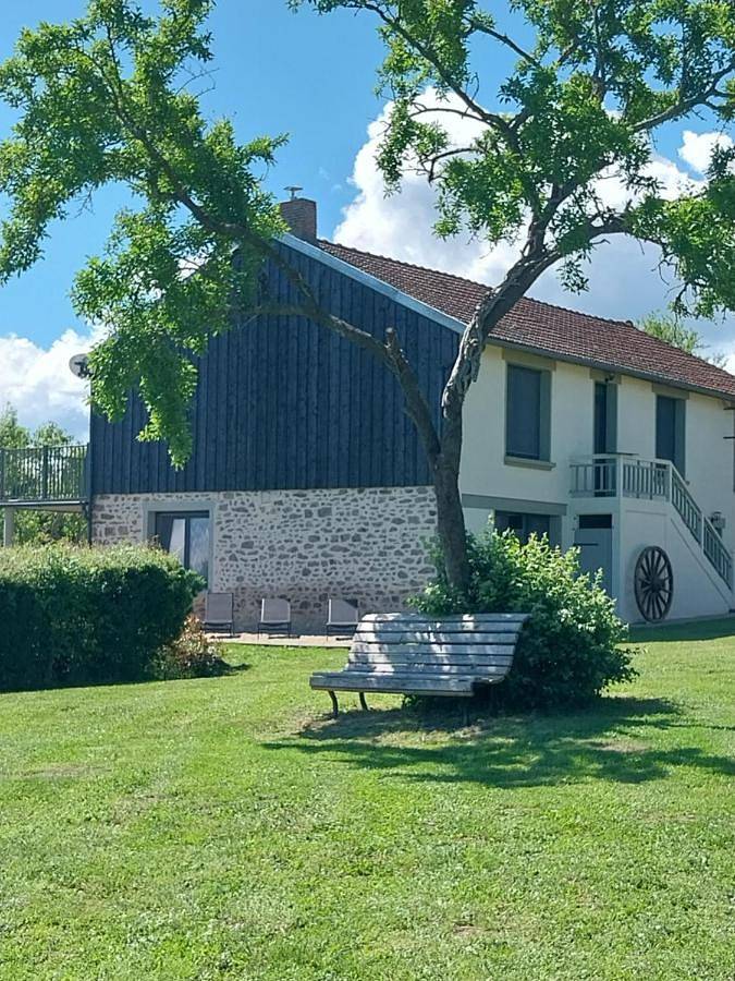 Location de vacances pour 8 personnes, avec vue ainsi que piscine et jardin à Saint-Sulpice-le-Dunois - 2