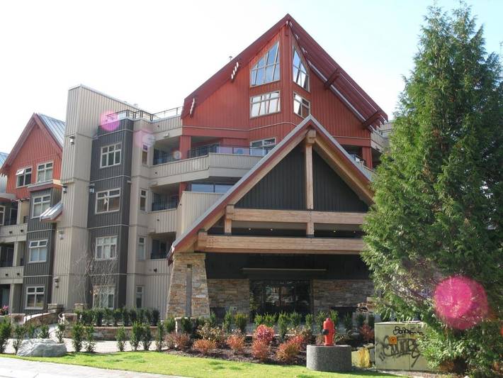 Vakantiewoning voor 4 personen, with terras and whirlpool as well as zwembad and sauna in Whistler