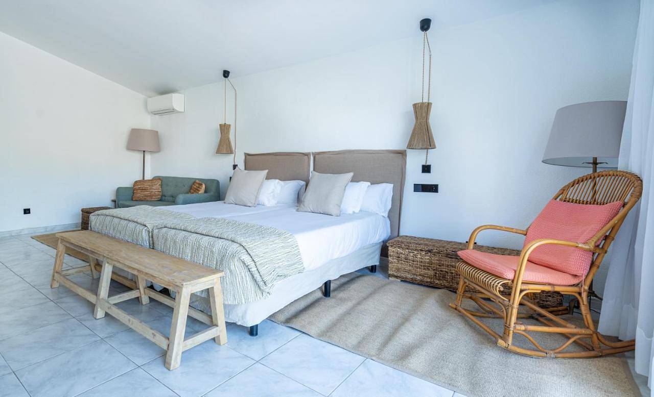 Superior Villa in El Arenal, Palma