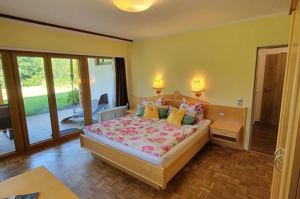 Ganze Wohnung, 1 Gemütliche Ferienwohnung für 2 Personen, 20qm, Balkon oder Terrasse in Bad Reichenhall, Berchtesgadener Alpen