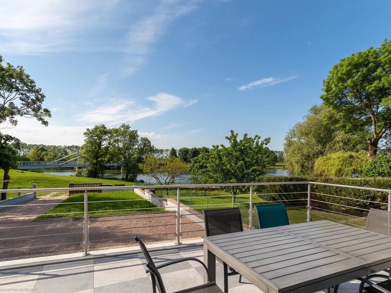 Renovated house by the Saône with terrace and garden in Rigny, Haute-Saône