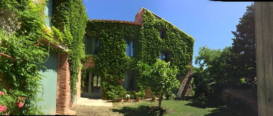 Cottage pour 2 personnes, avec jardin à Thuir