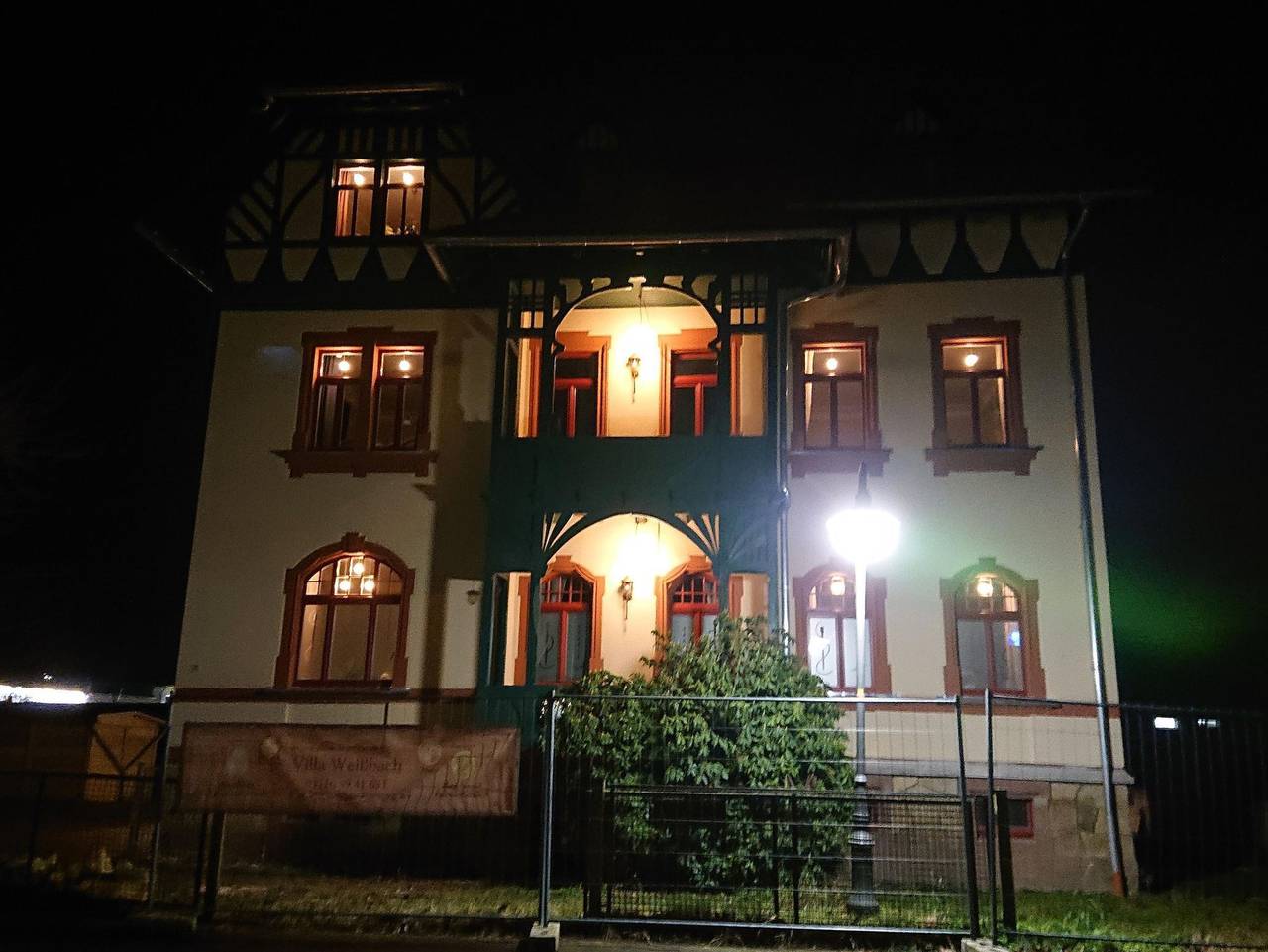 Ganze Ferienwohnung, Villa Weißbach - Haus Hilda - Ferienwohnung Charlie Chaplin in Flöha, Chemnitz und Umgebung