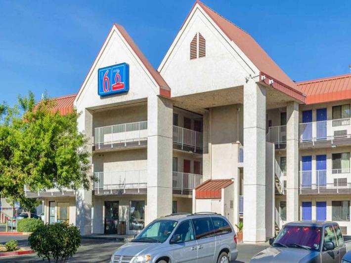 Ganze Wohnung, 1 Kingsize-Bett | Nichtraucher, Küche in Fresno, Fresno County