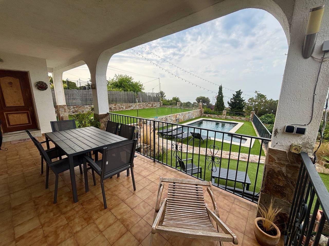 Maison de vacances « Villa Mar » avec vue sur mer, piscine privée et Wi-Fi in El Masnou, Costa del Maresme
