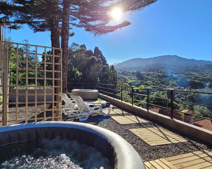 Casa de férias para 2 pessoas, com Terraço e Jacuzzi e ainda Jardim em Santana