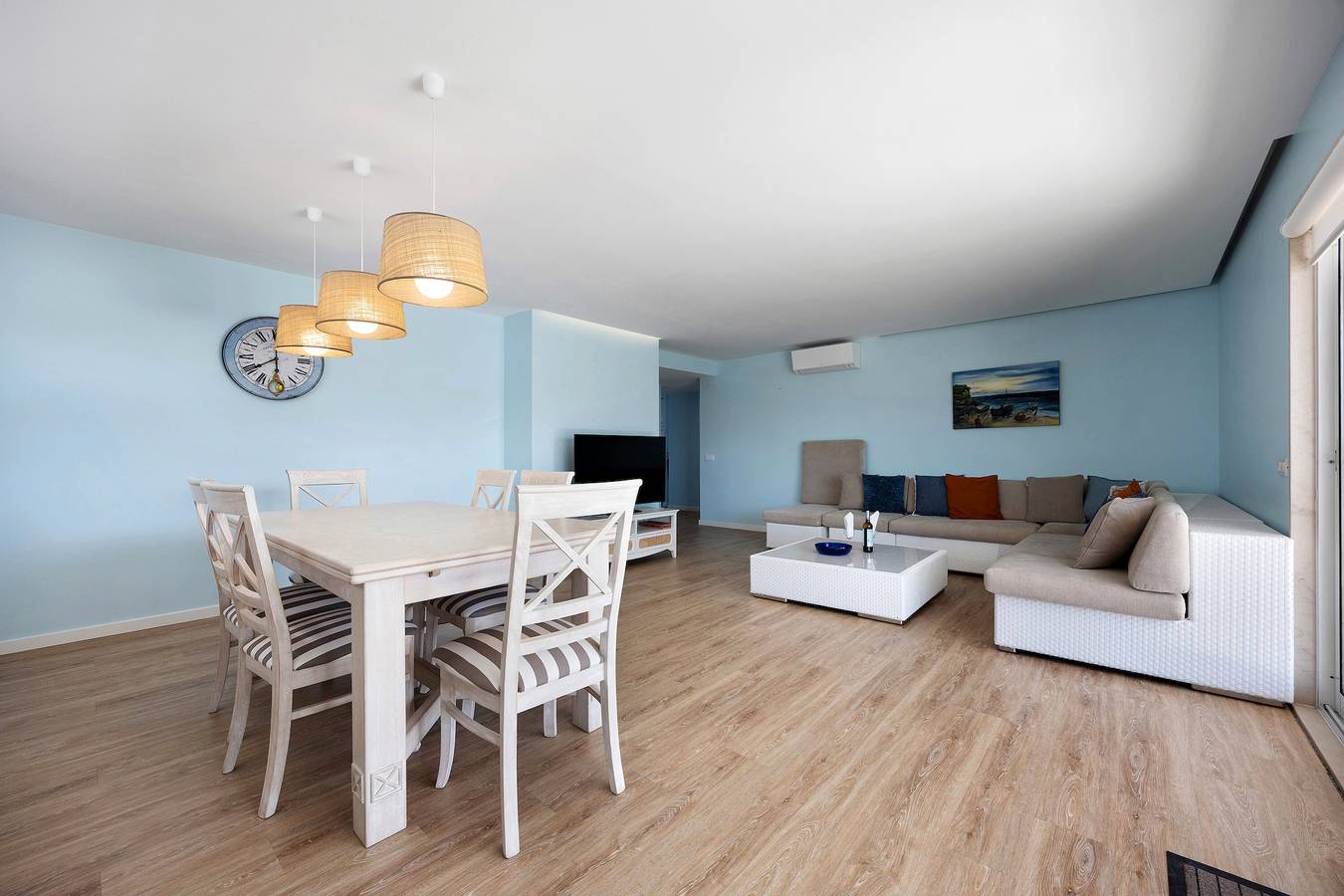 Apartamento entero, Apartamento 'Blue Marine' con vistas al lago, Wi-Fi y aire acondicionado in São Sebastião, Lagos