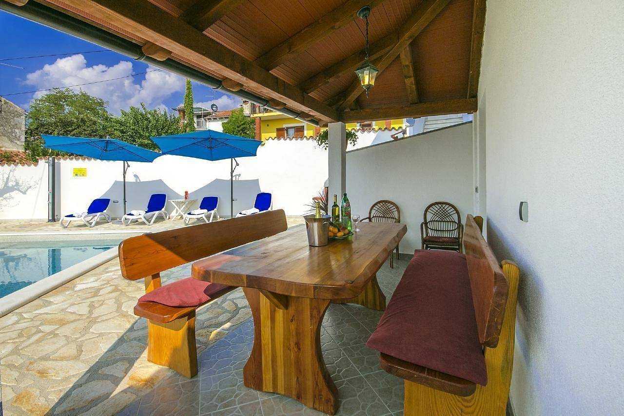 Air-conditioned holiday home Maria with pool near Porec in Dracevac, Région de Porec