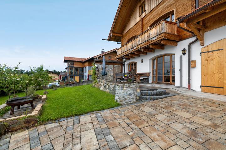 Vakantiewoning voor 2 personen, met uitzicht op het meer en tuin aan de Chiemsee