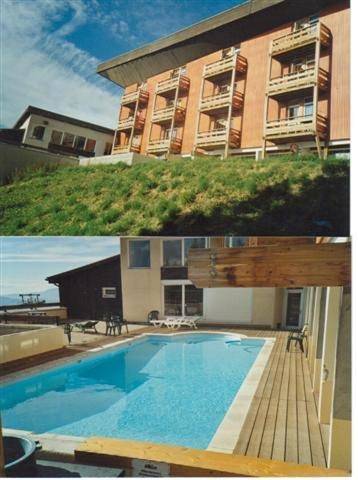 Gîte pour 4 personnes, avec bassin pour enfant et terrasse ainsi que vue et piscine à Allevard