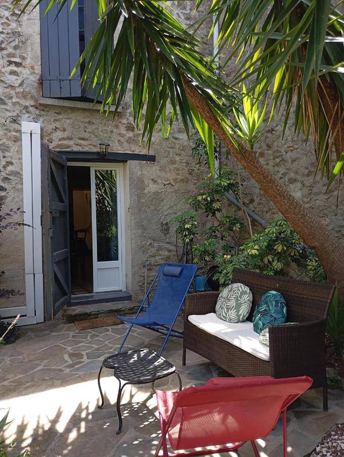 Appartement entier, Maison deux chambres, garage, jardin, Chez Nadine in Laroque-des-Albères, Région de Céret