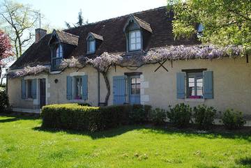 Chambre d’hôte pour 3 personnes, avec jardin et piscine dans Tauxigny-Saint-Bauld