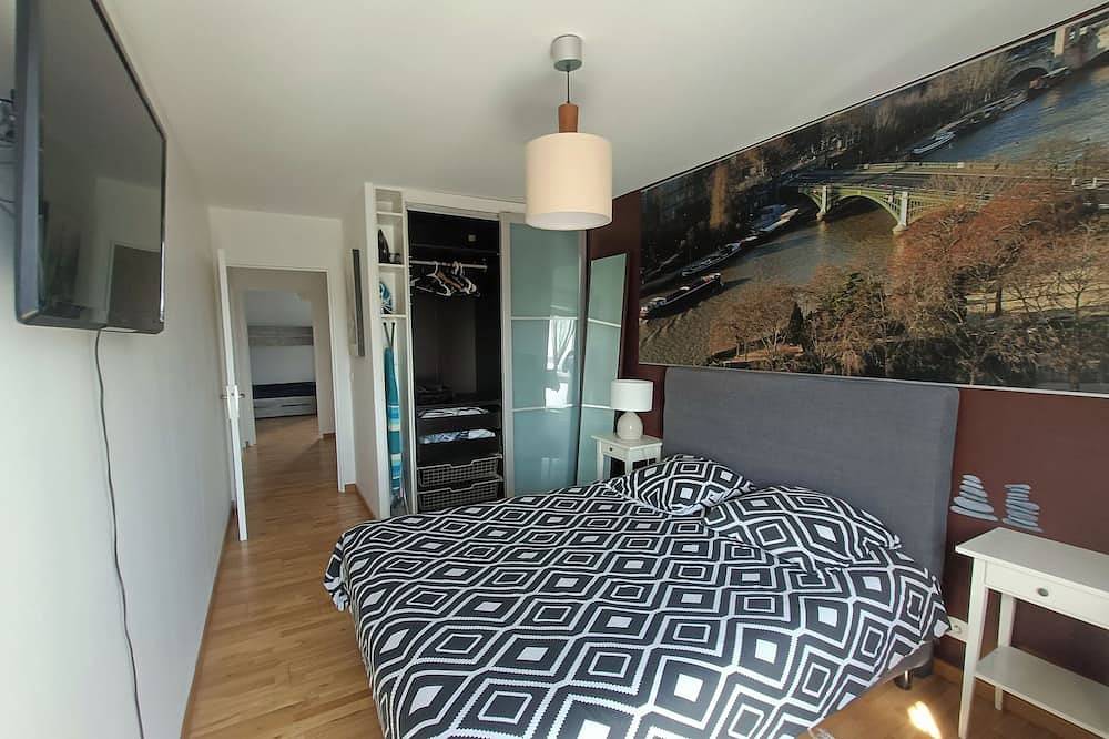 Ganze Wohnung, In der Nähe von Paris / Voll eingerichtete Familie Apartment (3 Schlafzimmer + 2 Badezimmer) in Saint-Denis, Seine-Saint-Denis