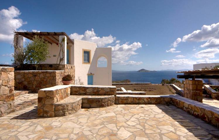 Location de vacances pour 6 personnes, avec vue sur l’océan ainsi que jardin et balcon dans Patmos - 3