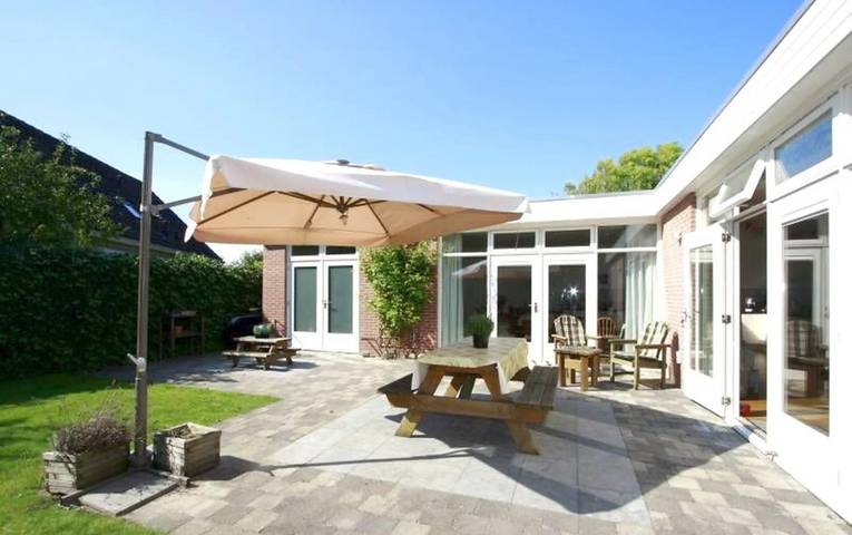 Ferienhaus für 6 Personen, mit Balkon/Terrasse und Terrasse