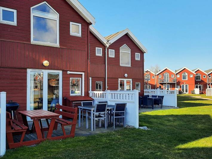 Ferienhaus für 6 Personen, mit Terrasse in Øster Hurup