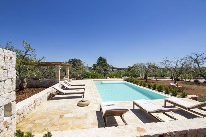Agriturismo con piscina per 8 persone, con Giardino ad Ostuni