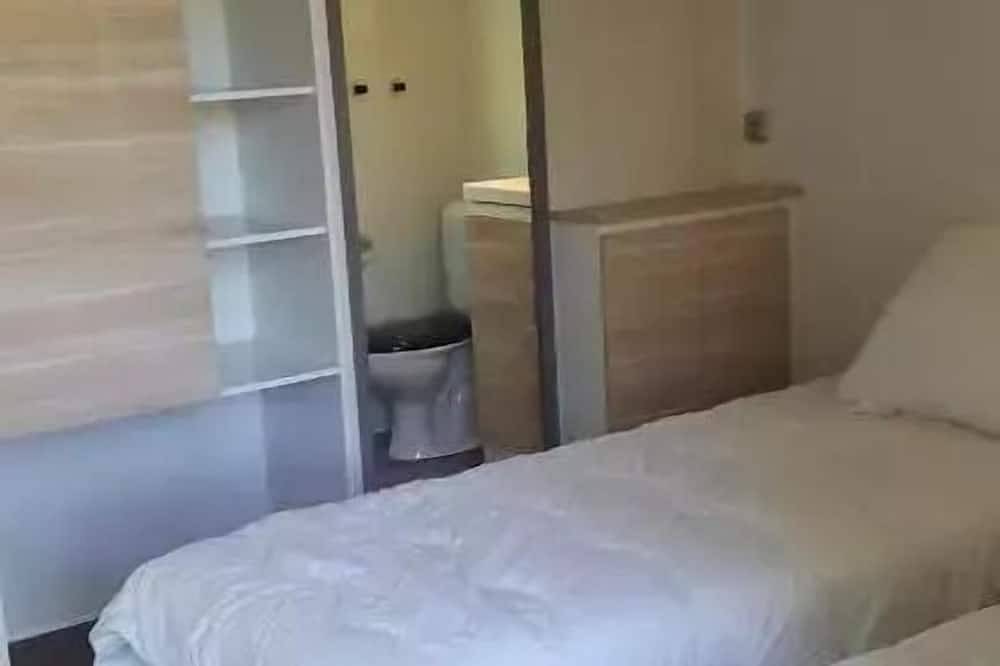 Camping pour 6 Personnes dans Murol, Région de Besse-et-Saint-Anastaise