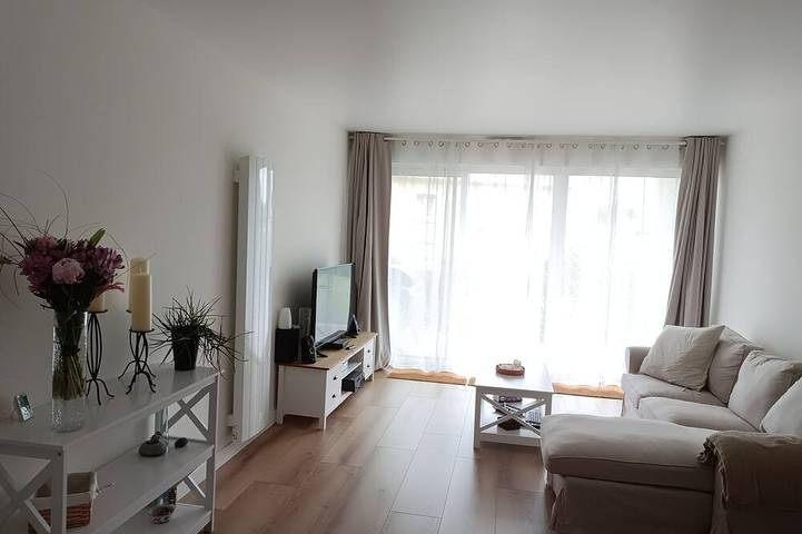 Gîte pour 2 personnes, avec terrasse dans Plage de Pen-Guen