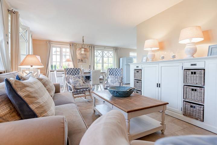 Ferienhaus für 4 Personen, mit Terrasse und Garten sowie Sauna in Midlum