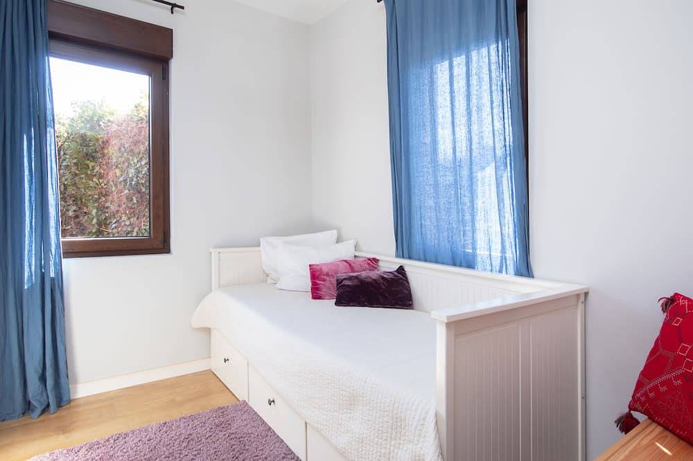 Ag Casa Bértoa con jardín y comedor exterior x8 in Carballo, Costa de Galicia