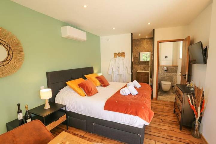 Gîte L'Escapade for 2 with private spa in Saint-Fargeau, Auxerre und Umgebung