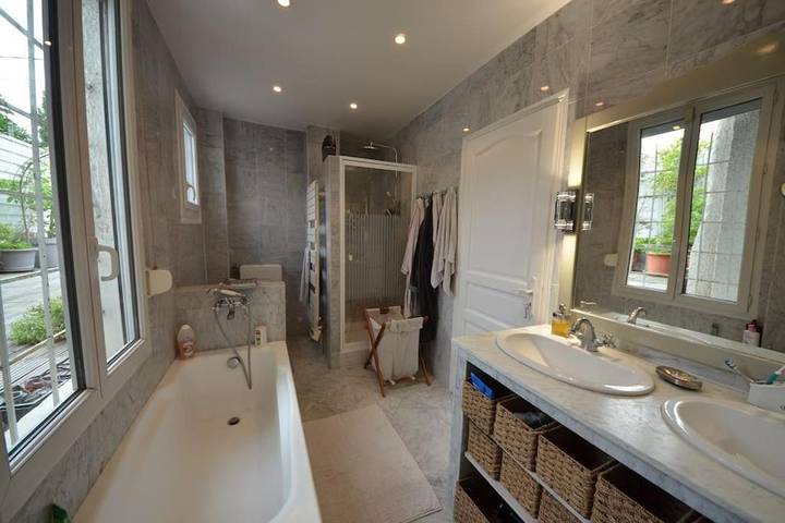 Location de vacances pour 9 personnes, avec balcon et vue à Chennevières-sur-Marne - 3