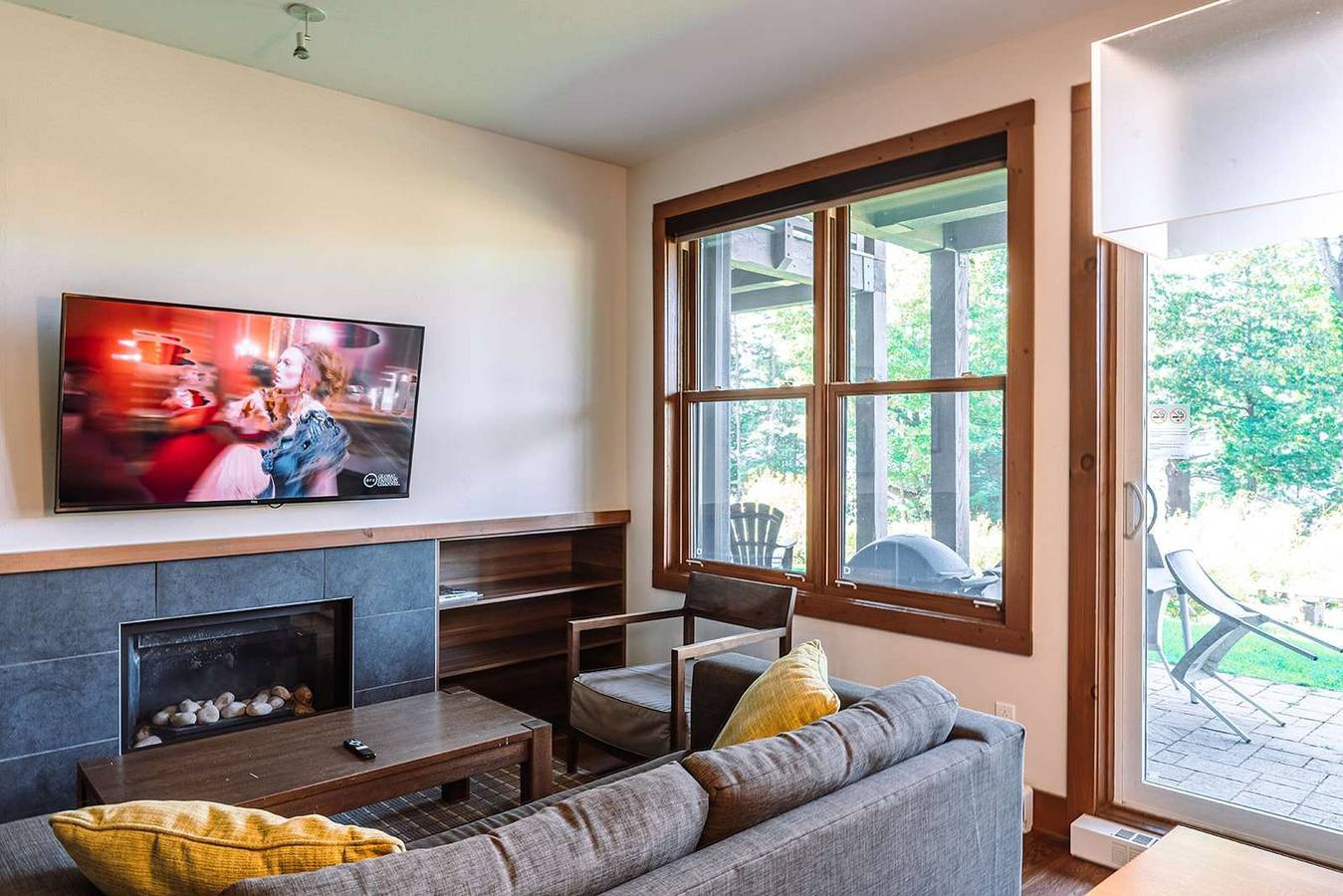 Apartamento entero, Lakefront Resort Loft in Lac-Supérieur, Quebec