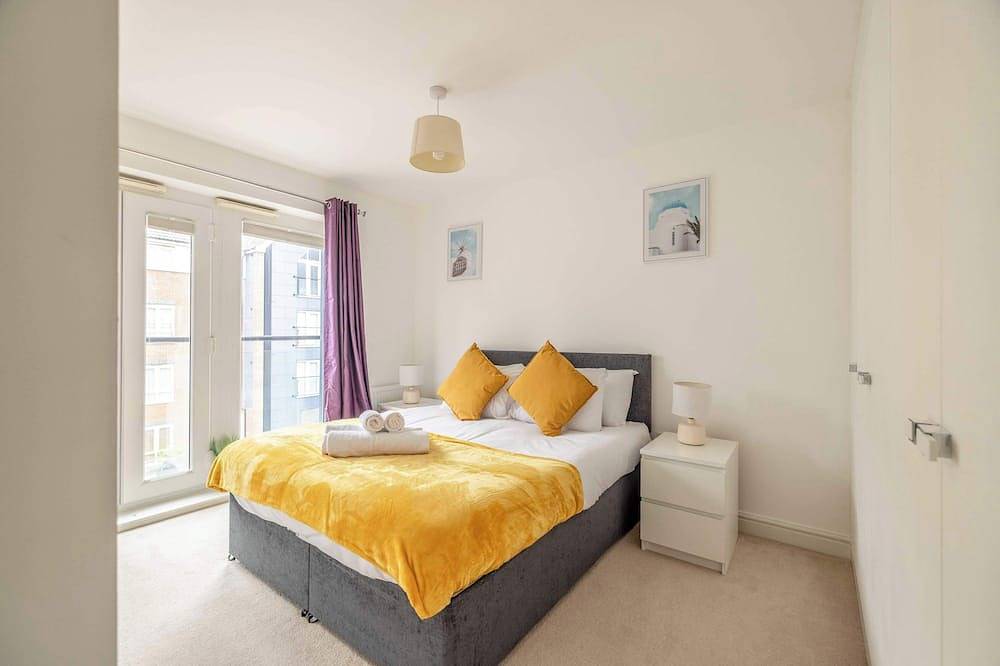 Modern Home w/Parking - Slough, Heathrow, Pinewood in Slough, Berkshire