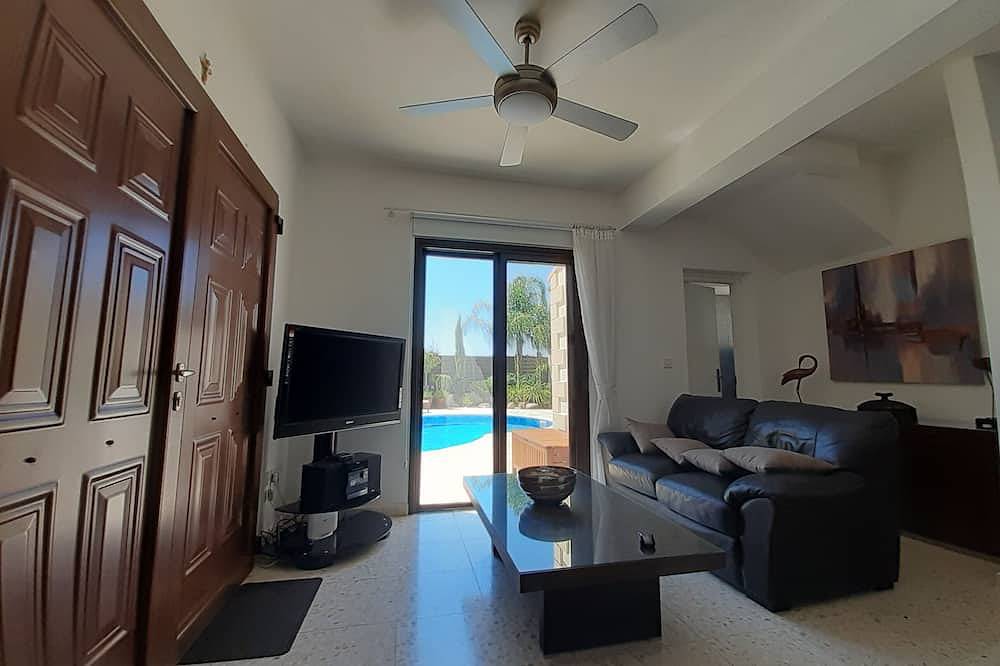 2 Schlafzimmer Villa mit privatem Pool in ruhiger Wohngegend in Πισσούρι, Südzypern