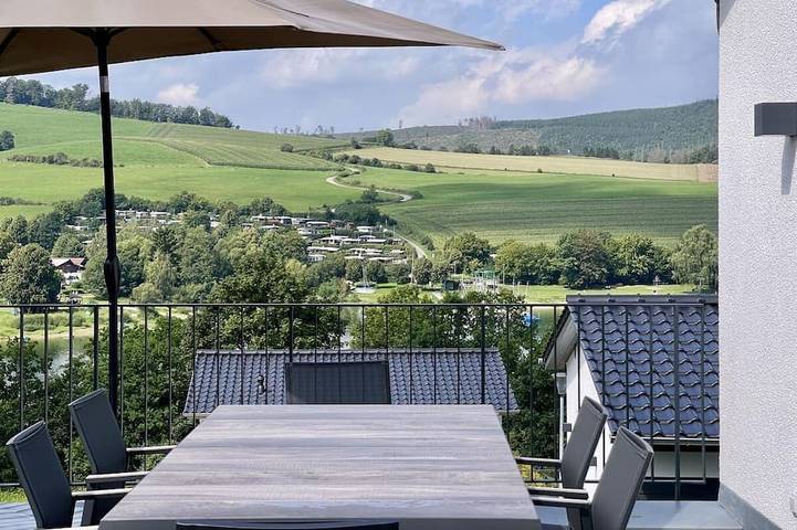 Chalet für 6 Personen, mit Sauna und Balkon, mit Haustier in Diemelsee