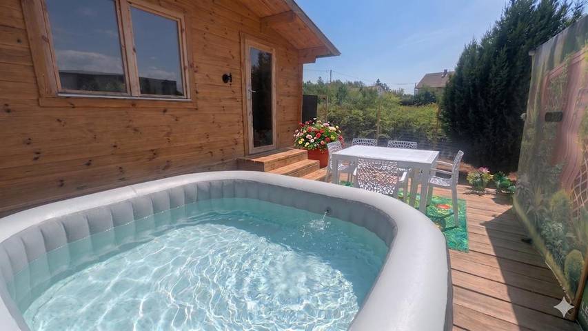 Gîte pour 2 personnes, avec Jacuzzi et Terrasse à Les Ancizes-Comps - 3