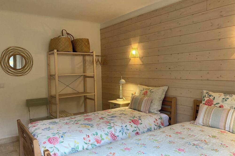 Peaceful gîte swimming pool Canigou view 1h Argeles sur Mer in Vernet-les-Bains, Prades region