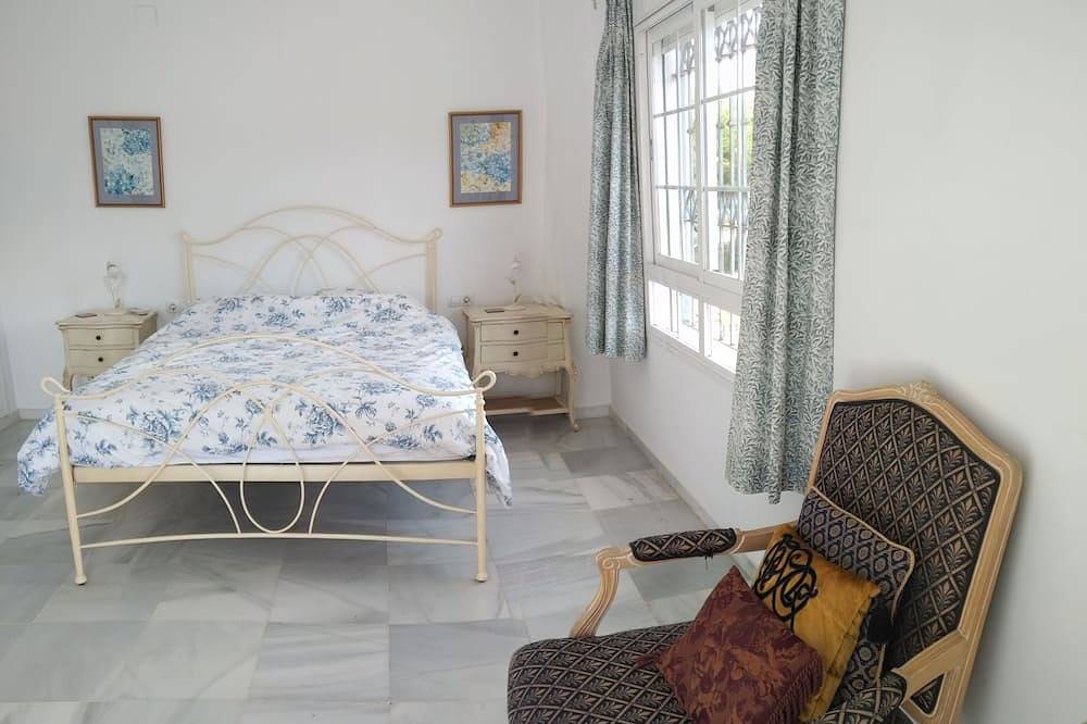 Private Villa with own pool , Wi fi , Air con and Log fire in Playa Nueva Umbría, El Portil