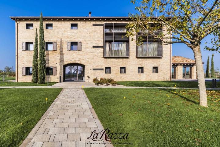 Location de vacances pour 2 personnes, avec piscine ainsi que vue et jardin, animaux acceptés à Reggio d'Émilie - 3